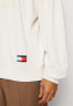 Tommy Hilfiger TOMMY HILFIGER X SHAWN MENDES CREWNECK UNISEX Sweatshirt weathered white TOMMY HILFIGER X SHAWN MENDES CREWNECK UNISEX Толстовка выветрившийся белый