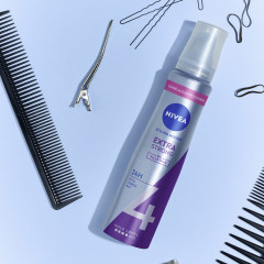NIVEA Extra Stark Schaumfestiger, 150 ml, Нивеа Мусс для укладки волос, пантенол и витамин B3, экстра сильная фиксация до 24ч, термозащита, 150 мл