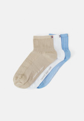 Tommy Hilfiger WOMEN SHORT SOCK GIFTING 3 PACK Socks white combo ЖЕНСКИЕ КОРОТКИЕ НОСКИ, ПОДАРОЧНЫЕ, 3 УПАКОВКИ Носки белое комбо