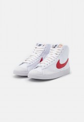 Nike Sportswear BLAZER MID #x27;77 NEXT NATURE 2 Sneaker high white/gym red/black BLAZER MID #x27;77 NEXT NATURE 2 — Высокие кроссовки женские белый/спортивный красный/черный