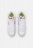 Nike Sportswear BLAZER MID #x27;77 NEXT NATURE 2 Sneaker high white/gym red/black BLAZER MID #x27;77 NEXT NATURE 2 — Высокие кроссовки женские белый/спортивный красный/черный