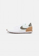 Nike Sportswear DBREAK TYPE M2Z2 UNISEX Sneaker low white/galactic jade/white/volt DBREAK TYPE M2Z2 UNISEX Низкие кроссовки женские белый/галактический нефрит/белый/вольт