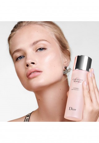 DIOR CAPTURE TOTALE INTENSIVE ESSENCE LOTION Gesichtscreme transparent CAPTURE TOTALE INTENSIVE ESSENCE LOTION крем для лица
