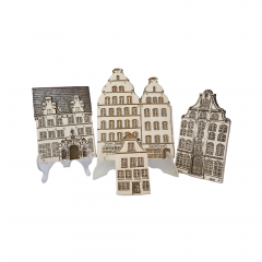 Travemunder Keramikwerkstatt Набор керамических панно &quot;Фасады Любека&quot; в бело-коричневых тонах,  4 шт, 22,5 x 17 см, 17 x 12 см, 18 x 10 см, 11 x 6 см, Германия, 1960-70гг.