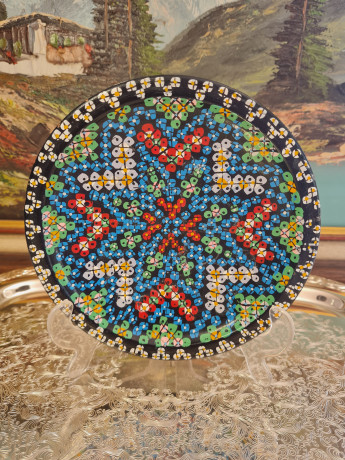 Тарелка декоративная винтажная Agadir Marokko, черная керамика с красочным цветочным декором, 18,5 x 4,5 см, Марокко, 1950-60гг.