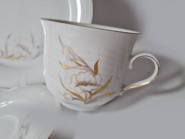 Чайное трио винтажное Winterling Markteluthen Bavaria с позолотой и рельефным рисунком, фарфор, Германия, 1960-70гг.