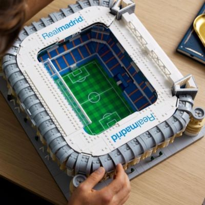 LEGO LEGO Icons 10299 Real Madrid - Santiago Bernabeu Stadion LEGO Icons 10299 Реал Мадрид — Стадион Сантьяго Бернабеу