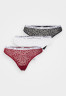Tommy Hilfiger THONG 3 PACK Thong desert sky/white/rouge НАБОР 3 КОМПЛЕКТА ТРЕНАЖЕЙ Стринги небо пустыни/белый/румяна