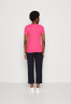 Tommy Hilfiger SLIM CODY NECK Print T-shirt bright cerise pink SLIM CODY NECK Футболка с принтом ярко-вишнево-розовый
