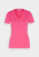 Tommy Hilfiger SLIM CODY NECK Print T-shirt bright cerise pink SLIM CODY NECK Футболка с принтом ярко-вишнево-розовый