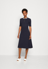 Tommy Hilfiger REG Famp;F STR 1/2ZIP MIDI Day dress desert sky REG Famp;F STR 1/2ZIP МИДИ Повседневное платье небо пустыни