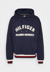Tommy Hilfiger TOMMY HILFIGER X SHAWN MENDES HOODIE UNISEX Hoodie carbon navy TOMMY HILFIGER X SHAWN MENDES HOODIE UNISEX Худи углеродный флот