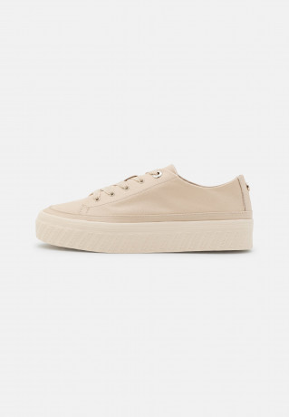 Tommy Hilfiger MONOCHROMATIC Trainers classic beige МОНОХРОМАТИЧЕСКИЙ Кроссовки классический бежевый