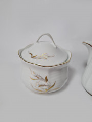 Winterling Markteluthen Bavaria Изысканный фарфоровый набор: cахарница и молочник с позолотой и рельефным рисунком, Германия, 1960-70гг.