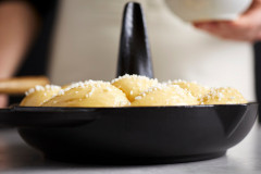 Staub Staub Hahnchenbrater D.24cm schwarz Фритюрница для курицы Staub Д.24см