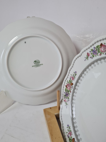 Hutschenreuther НАБОР Фарфоровых тарелок с цветочным рисунком и узором по краю, 19,5 см, 6 шт., Германия, 1960-70гг.