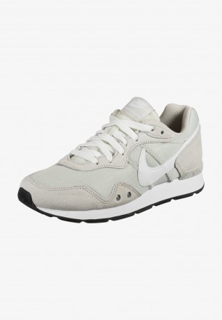Nike Sportswear VENTURE RUNNER Sneaker low light bone / white VENTURE RUNNER Низкие кроссовки женские светлая кость / белый
