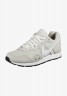 Nike Sportswear VENTURE RUNNER Sneaker low light bone / white VENTURE RUNNER Низкие кроссовки женские светлая кость / белый