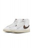 Nike Sportswear BLAZER MID #x27;77 NEXT NATURE 2 Sneaker high white sail black cacao wow BLAZER MID #x27;77 NEXT NATURE 2 — Высокие кроссовки женские белый парус черный какао вау