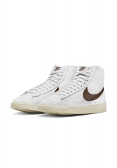 Nike Sportswear BLAZER MID #x27;77 NEXT NATURE 2 Sneaker high white sail black cacao wow BLAZER MID #x27;77 NEXT NATURE 2 — Высокие кроссовки женские белый парус черный какао вау