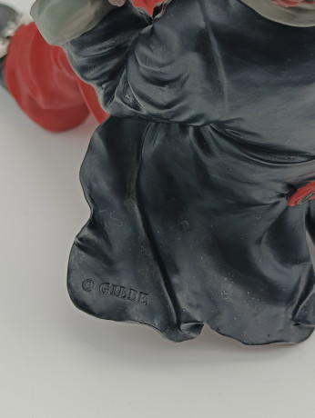 Статуэтка винтажная Gilde "Клоун со скрипкой в красных штанах", ручная работа, фарфор, 15 см, Германия, 1970-80гг.