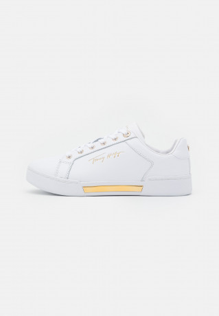 Tommy Hilfiger ELEVATED Trainers white ПОВЫШЕННЫЙ Кроссовки белый