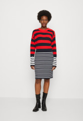 Tommy Hilfiger COLORBLOCK STRIPE DRESS Jumper dress ecru/sky/fireworks ПЛАТЬЕ С ЦВЕТНЫМИ БЛОКАМИ Платье-джемпер экрю/небо/фейерверк