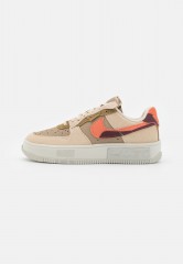 Nike Sportswear AIR FORCE 1 FONTANKA Sneaker low madder root/burgundy crush/khaki/hazel rush AIR FORCE 1 FONTANKA кроссовки женские низкие корень марены/бордовый краш/хаки/орешник