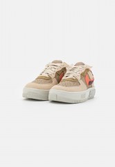 Nike Sportswear AIR FORCE 1 FONTANKA Sneaker low madder root/burgundy crush/khaki/hazel rush AIR FORCE 1 FONTANKA кроссовки женские низкие корень марены/бордовый краш/хаки/орешник