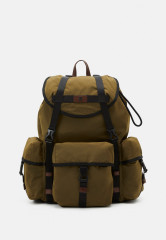 Tommy Hilfiger MODERN UTILITY BACKPACK UNISEX Rucksack faded military РЮКЗАК MODERN UTILITY UNISEX рюкзак выцветший военный