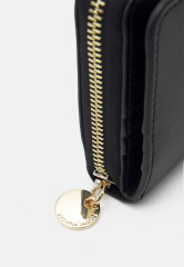 Tommy Hilfiger CHIC LARGE Wallet black CHIC LARGE Кошелек черный