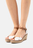 Tommy Hilfiger ICONIC ELBA  Platform sandals ecru ICONIC ELBA Сандалии на платформе экрю