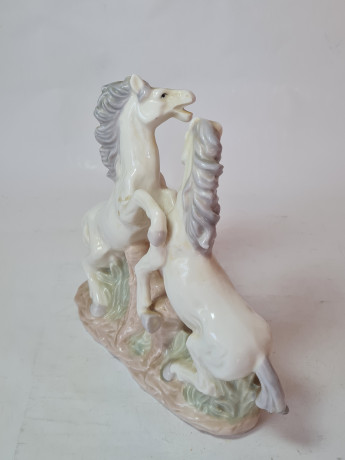 Статуэтка винтажная большая "Пара лошадей", фарфор, 21 x 22,5 см, Германия, 1960-70гг.