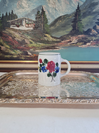 Кружка пивная винтажная Lilien Porzellan Austria с яркими цветами, ручная роспись, фарфор, 11.5 см, Австрия, 1960-70гг.
