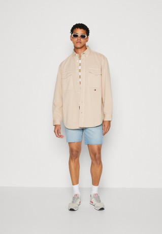 Tommy Hilfiger THXSM ARCHIVE OVERSHIRT UNISEX Button-down blouse tuscan beige THXSM ARCHIVE OVERSHIRT UNISEX Блузка на пуговицах тосканский бежевый