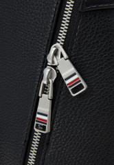 Tommy Hilfiger CENTRAL BACKPACK UNISEX Rucksack black ЦЕНТРАЛЬНЫЙ РЮКЗАК УНИСЕКС Рюкзак черный