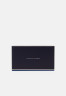 Tommy Hilfiger CHIC LARGE Wallet oat milk CHIC LARGE Кошелек овсяное молоко