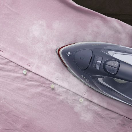 AEG AEG Dampfbugeleisen SI6-1-2MN, 2400 W, Anti-Kalk System, Restwarmeanzeige, 160 g Dampfstoss  Паровой утюг AEG СИ6-1-2МН, 2400 Вт, система защиты от накипи, индикатор остаточного тепла, паровой удар 160 г.