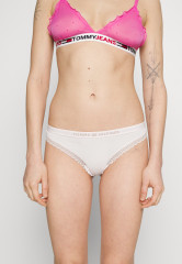 Tommy Hilfiger THONG Thong Light Pink ТОНГ стринги светло-розовый