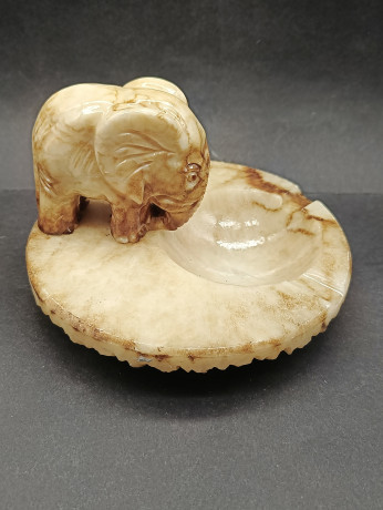 Винтажная алебастровая пепельница Hema Spain с фигуркой слона, алебастр, 15.5 х 11 см, Испания, 1970-80гг.