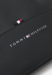 Tommy Hilfiger ESSENTIAL CROSSOVER UNISEX Across body bag black ESSENTIAL CROSSOVER UNISEX Сумка через плечо черный