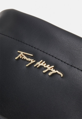 Tommy Hilfiger VEG LUXE SOFT BUCKET Handbag black VEG LUXE SOFT BUCKET сумка черный