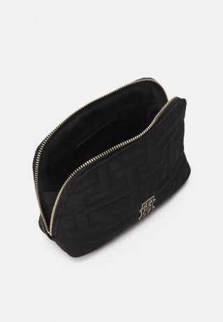 Tommy Hilfiger CHIC WASHBAG Wash bag black CHIC WASHBAG Сумка для стирки черный