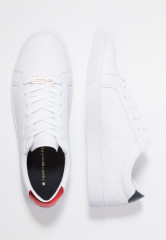 Tommy Hilfiger ESSENTIAL Trainers red ESSENTIAL Кроссовки красный