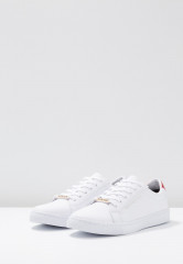 Tommy Hilfiger ESSENTIAL Trainers red ESSENTIAL Кроссовки красный