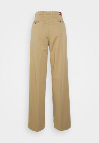 Tommy Hilfiger THXSM 2 PLEATS TROUSER Trousers countryside khaki БРЮКИ THXSM С 2 СКЛАДКАМИ Брюки загородный хаки