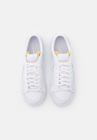 Nike Sportswear BLAZER Sneaker low white BLAZER низкие кроссовки женские белый