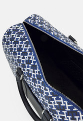 Tommy Hilfiger BUSINESS MONOGRAM DUFFLE UNISEX Weekend bag black СУМКА BUSINESS MONOGRAM DUFFLE UNISEX Сумка выходного дня черный