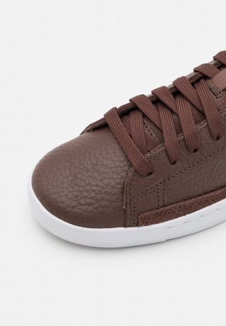 Nike Sportswear BLAZER UNISEX Sneaker low light chocolate/white/sail BLAZER UNISEX Низкие кроссовки женские светлый шоколад/белый/парус