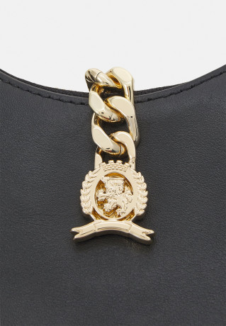 Tommy Hilfiger CHAIN MINI CROSSOVER Handbag black CHAIN ??MINI CROSSOVER Сумочка черный